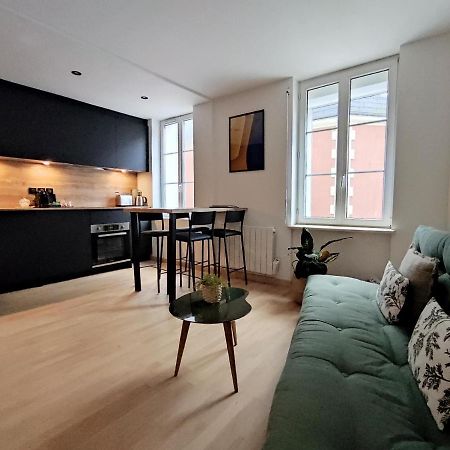 My Duplex House Trouville Rum bild
