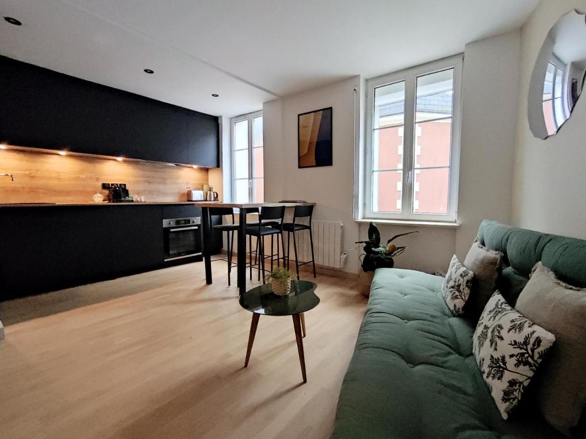 My Duplex House Trouville Rum bild